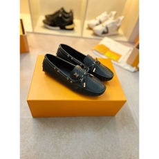 Louis Vuitton Low Shoes